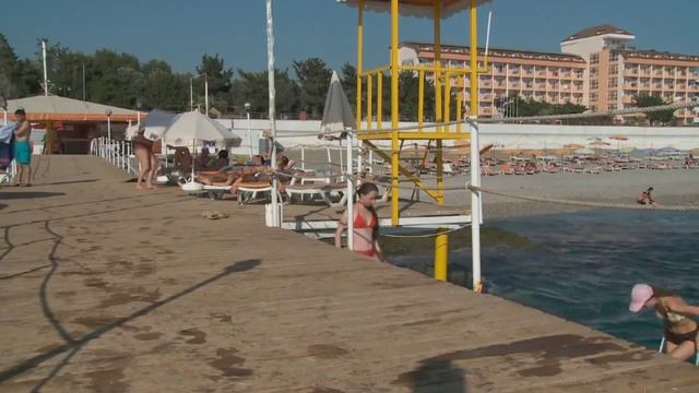 First Class Hotel смотреть онлайн