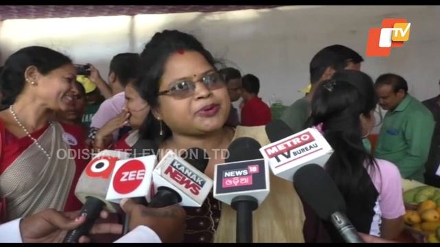 Mango bazaar becomes a crowd puller in Bargarh as markets struggle with low output смотреть онлайн