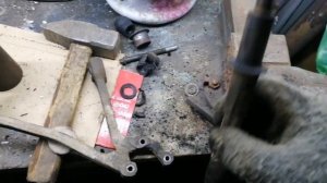 Замена сайлентблоков верхнего рычага Шнива.