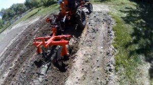 ПРОПОЛКА КАРТОФЕЛЯ МИНИТРАКТОРОМ, ЕЖИ В РАБОТЕ