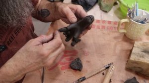 Собака свистулька из шамотной глины, учимся лепить.
