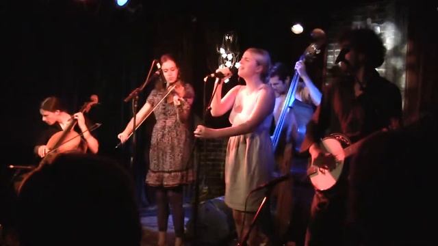 CROOKED STILL - Orphan Girl смотреть онлайн