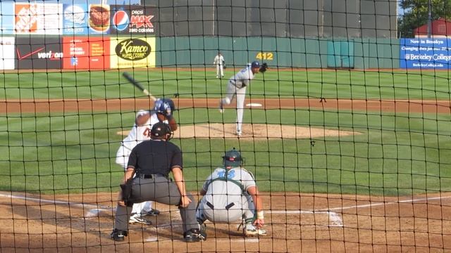 Michael Ynoa strikes out Eudy Pina смотреть онлайн
