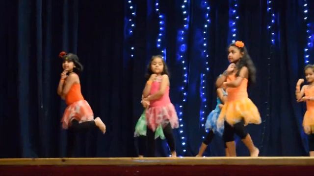 Tiara dancing Salam Namaste смотреть онлайн