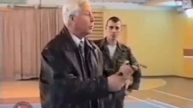 Система боевого выживания Кадочникова. Спецудары гибким оружием. Принцип удара без замаха. #army смотреть онлайн