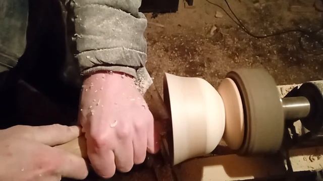 wood turner --- alder and aspen and walnut bowl токарь по дереву --- чаша из ольхи, осины и ореха смотреть онлайн
