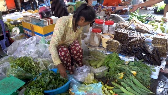 Fresh Foods & Living Lifestyle @ Cambodian Market - Breakfast, Fresh Food, & More смотреть онлайн