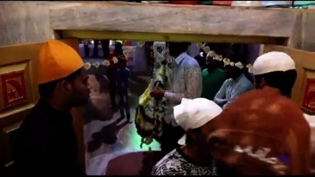 Joh Lutf Yaha Hai Kisi Jannnat Mein Nahi hai смотреть онлайн