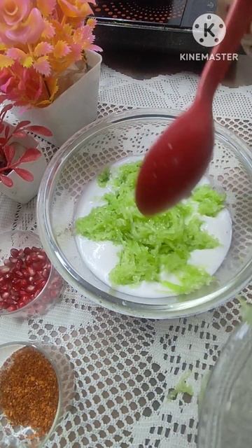 Spicy, Sweet Special Raita recipe with flavour of pomegranate,Papaya #shorts#trending #Raita смотреть онлайн