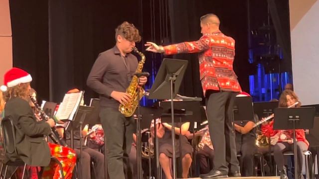 Tis the Season to be Jolly (sax solo by 8th grader) смотреть онлайн