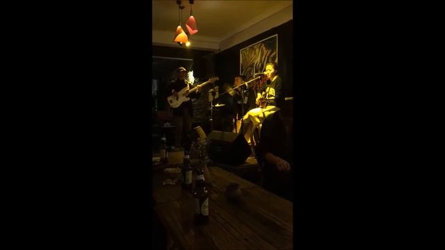 大理斑马酒吧歌手3 (Dali zebra bar singer part 3)