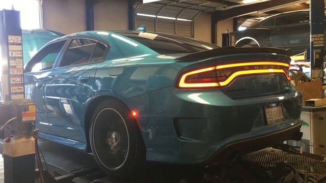 2015 Scat Pack Charger DYNO Tune смотреть онлайн
