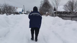 Проводили детей,гуляем ,выписали полочку.