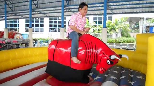 Red Bison and Bison hunters in Songkran festival Thailand 55. смотреть онлайн
