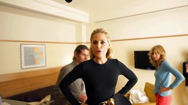 直擊艾米穆林斯(Aimee Mullins)的坎城第一天! смотреть онлайн