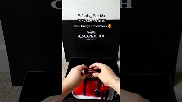 Unboxing Coach's Ruby Stachel 18 in Red Orange ~ Haus of Bags by Isabel смотреть онлайн