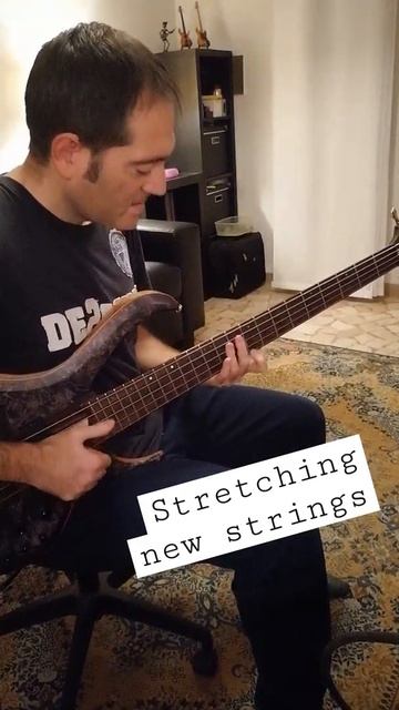 Stretching new bass strings 🤓 смотреть онлайн
