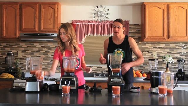 Juicing - Carrots - Blend Off. Blendtec vs Vitamix - Nutribullet vs Ninja. Blender - Recipes. смотреть онлайн