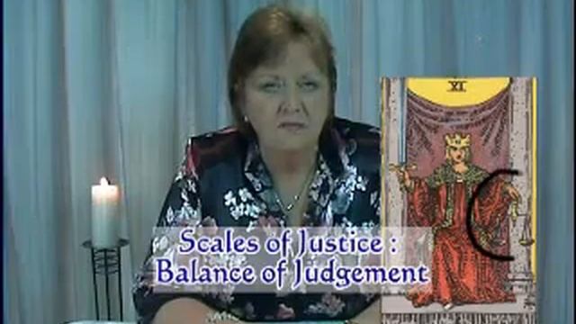 Justice Tarot card смотреть онлайн