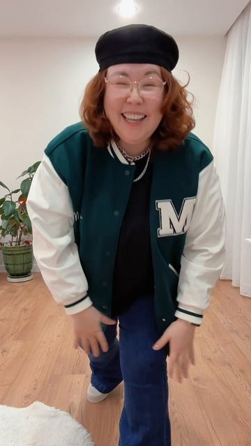 Как вам получившийся образ!? Конечно цепей хочется побольше, подлиннее и побриллиантовей конечно 🤩😂 смотреть онлайн