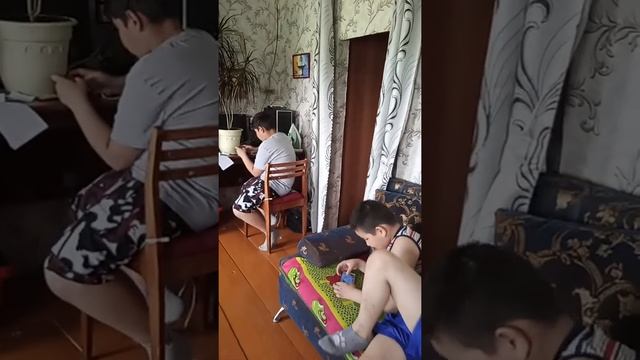 Ура каникулы! В гостях у бабушки и дедушки. смотреть онлайн