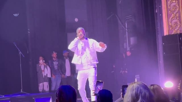 SHENSEEA In Concert LiVE Kings Theater Brooklyn, NY on 31823 Noah Powa Video #1 смотреть онлайн