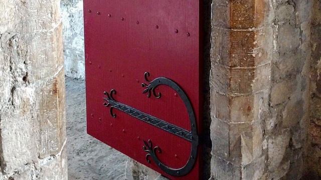 Graffiti Carved in Dover Castle Over Two Hundred Years Ago смотреть онлайн