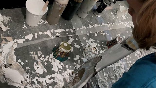 Geode Skateboard Deck Paint Pour смотреть онлайн