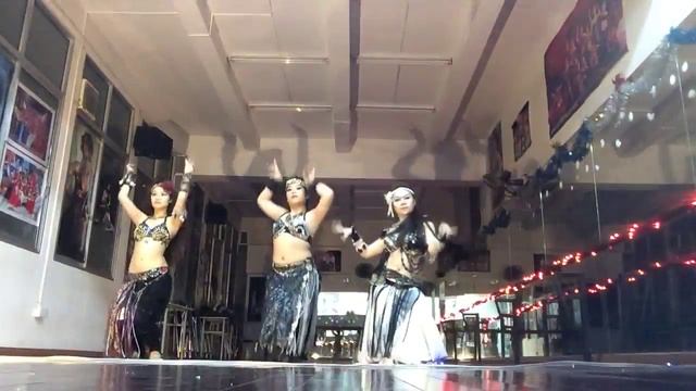 Vũ đoàn Sadie - Tribal Bellydance смотреть онлайн