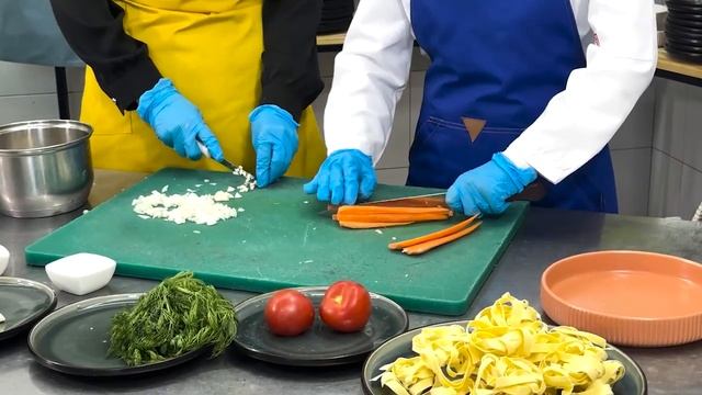 Уяча тамагы кантип даярдалат?! | Акбермет Марс кызы & Перизат Тойчубекова смотреть онлайн