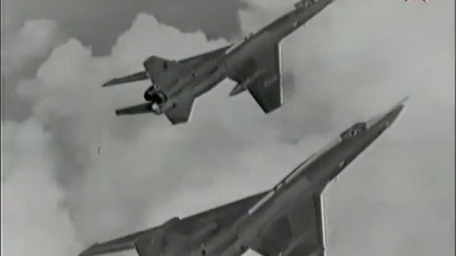 Дальний сверхзвуковой бомбардировщик Ту 22 смотреть онлайн