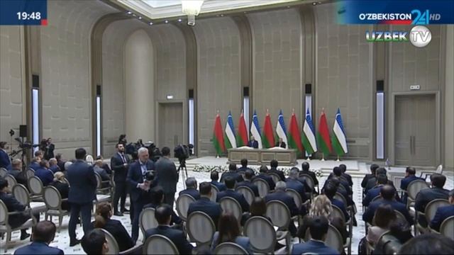 В резиденции "Куксарой" торжественно встретили президента Беларуси Александра Лукашенко смотреть онлайн