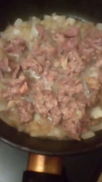 пюре с тушёнкой(3) смотреть онлайн