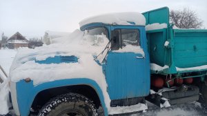 ЗИЛ 130 впервые выехал на гололёд