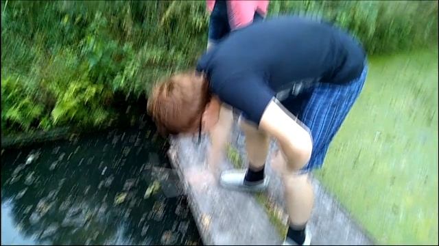 Олегу 18 годов? м? не слышу? смотреть онлайн