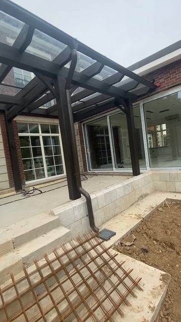 Стеклянный навес на каркас из клеенного бруса (стекло с электрообогревом) смотреть онлайн