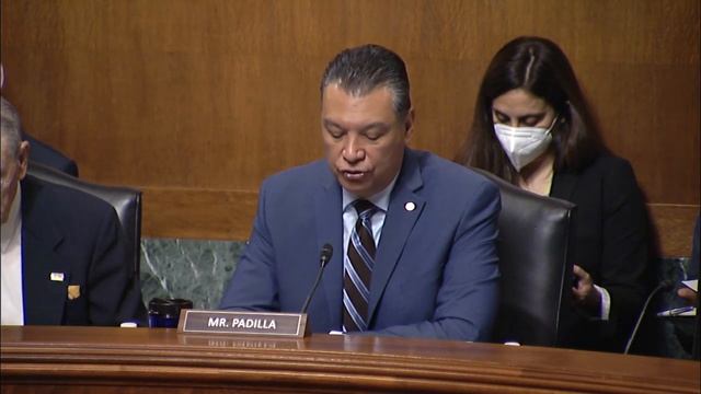 Sen. Alex Padilla | Padilla Introducing Judicial Nominees | Judiciary Committee смотреть онлайн