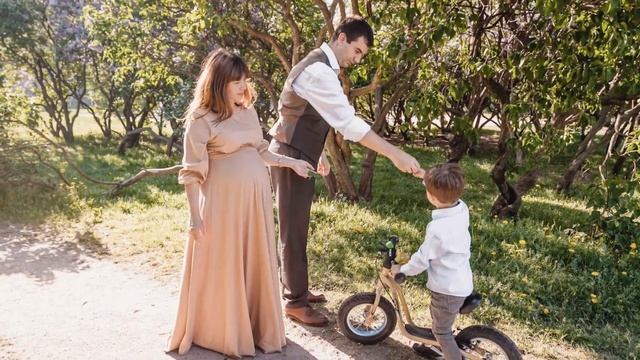 Сиреневый сад. Семейная беременная фотосъемка. май 2014 смотреть онлайн