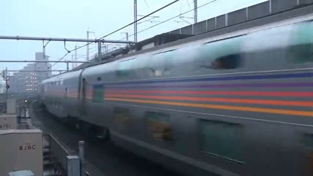 寝台特急カシオペア　赤羽駅通過／Midnight Express Cassiopeia at Akabane station смотреть онлайн