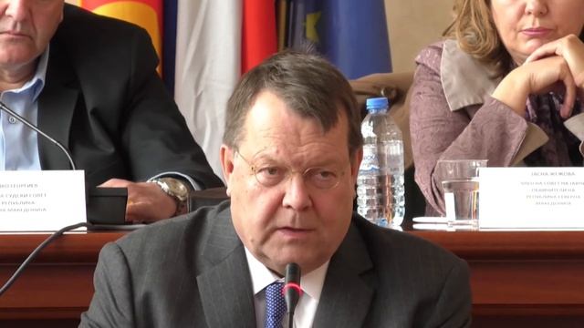 Амбасадорот на Кралството Холандија Дирк Јан Хоп смотреть онлайн