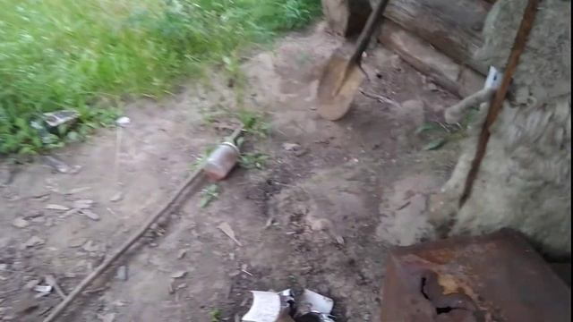 Медведь побывал в зимовье.