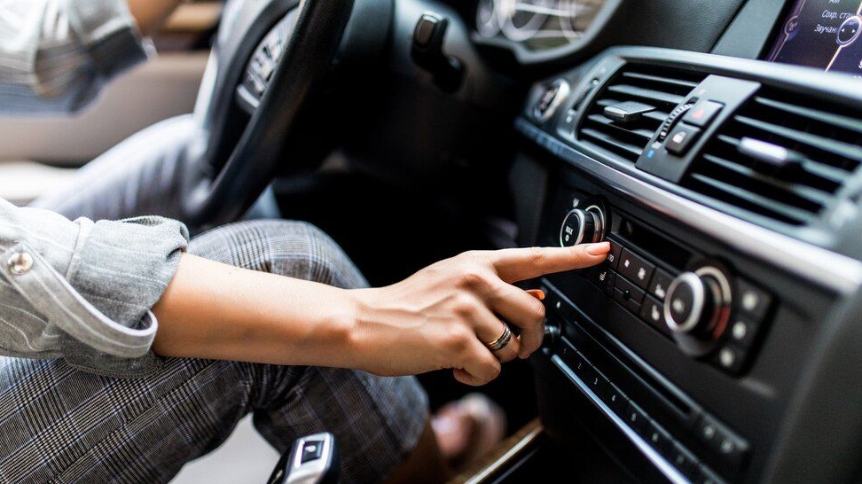 Как прогреть салон автомобиля: эксперт рассказал о правилах включения печки смотреть онлайн