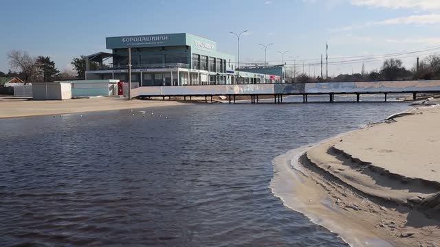 Полтора кадра из Анапы: камера замёрзла, а потом просто сдала позиции // 22 февраля 2025 года