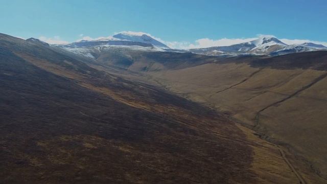 Breathtaking views of Gegham Mountains - Armenia Drone Video 4K смотреть онлайн