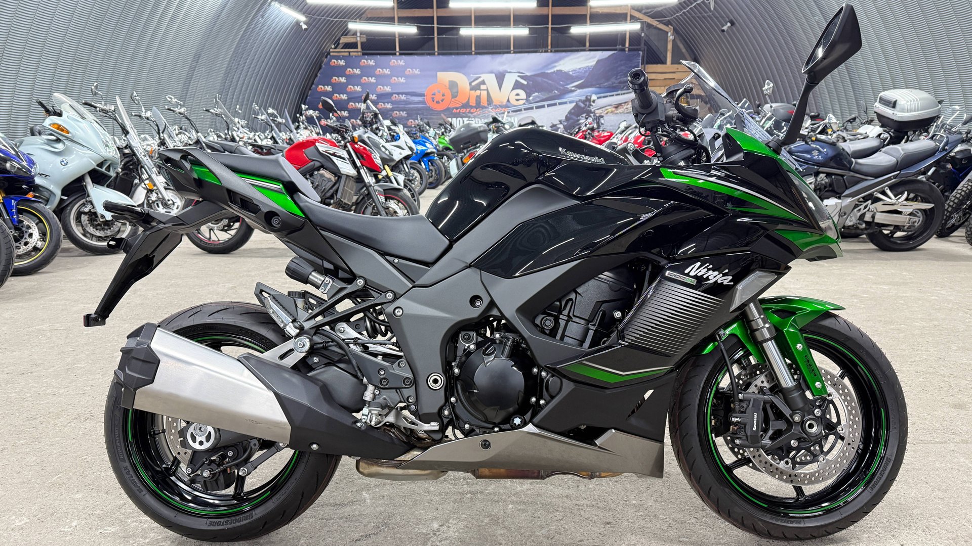 Обзор Kawasaki Ninja 1000 SX |В НАЛИЧИИ| смотреть онлайн