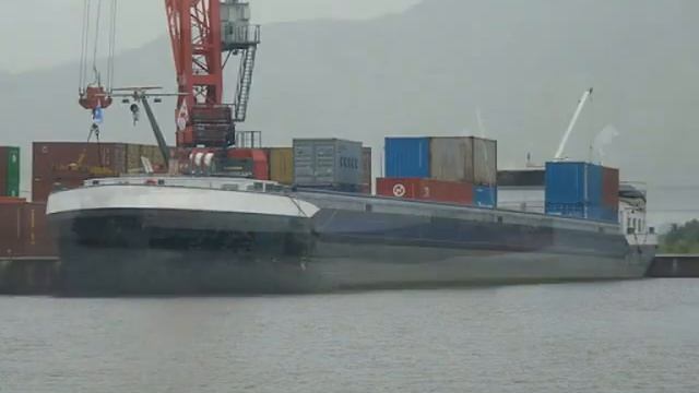 Vracht,zand,grind en containerschepen deel III смотреть онлайн