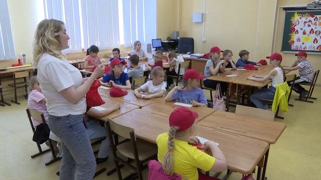 Глава Реутова проверил пришкольный лагерь "Бригантина" 07.06.23 смотреть онлайн