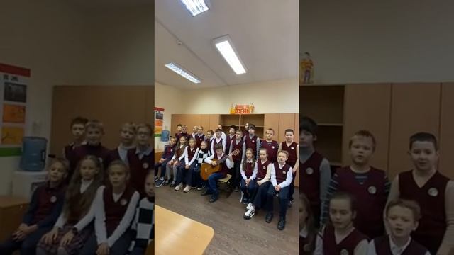 Посидим у костра в тишине , муз и слова Михеевой Падериной Елены Олеговны смотреть онлайн