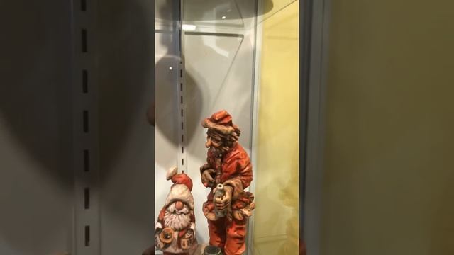 Santa Carving Exhibit by David Boone Woodcarving and others смотреть онлайн