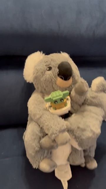 Baby Yoda Hugging Bears #babyyoda #panda #koala #shorts #bears #toys #lego смотреть онлайн